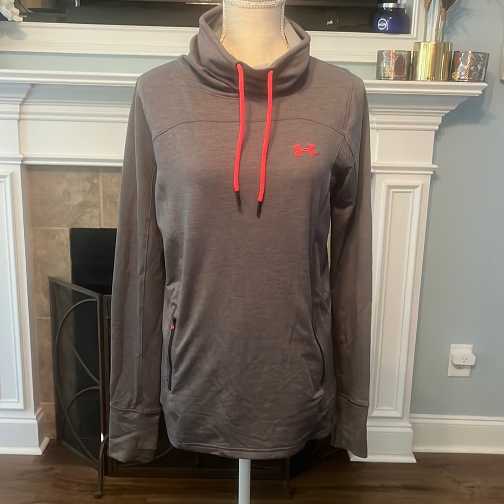 Under Armour Sweatshirt